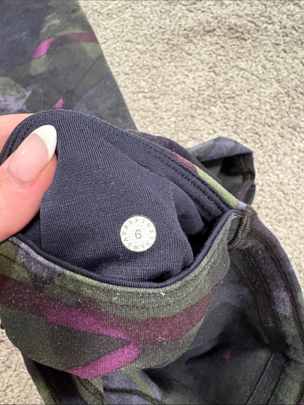 Lululemon Train Times 7/8 Pant *25" In Aura Dark Chrome Multi / Midnight Navy - Picture 2 of 7